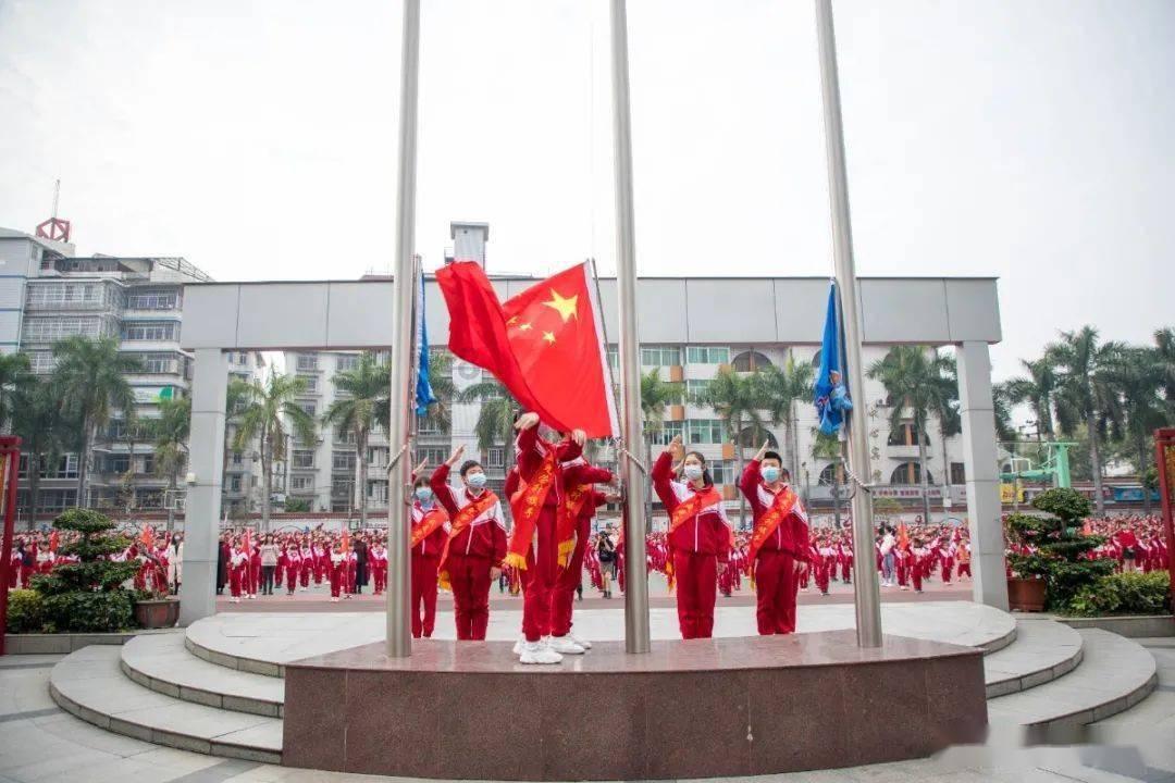 解疑答惑,全能黄晓明《中餐厅6》热播,他在节目中的主持控场能力怎么样?平台
